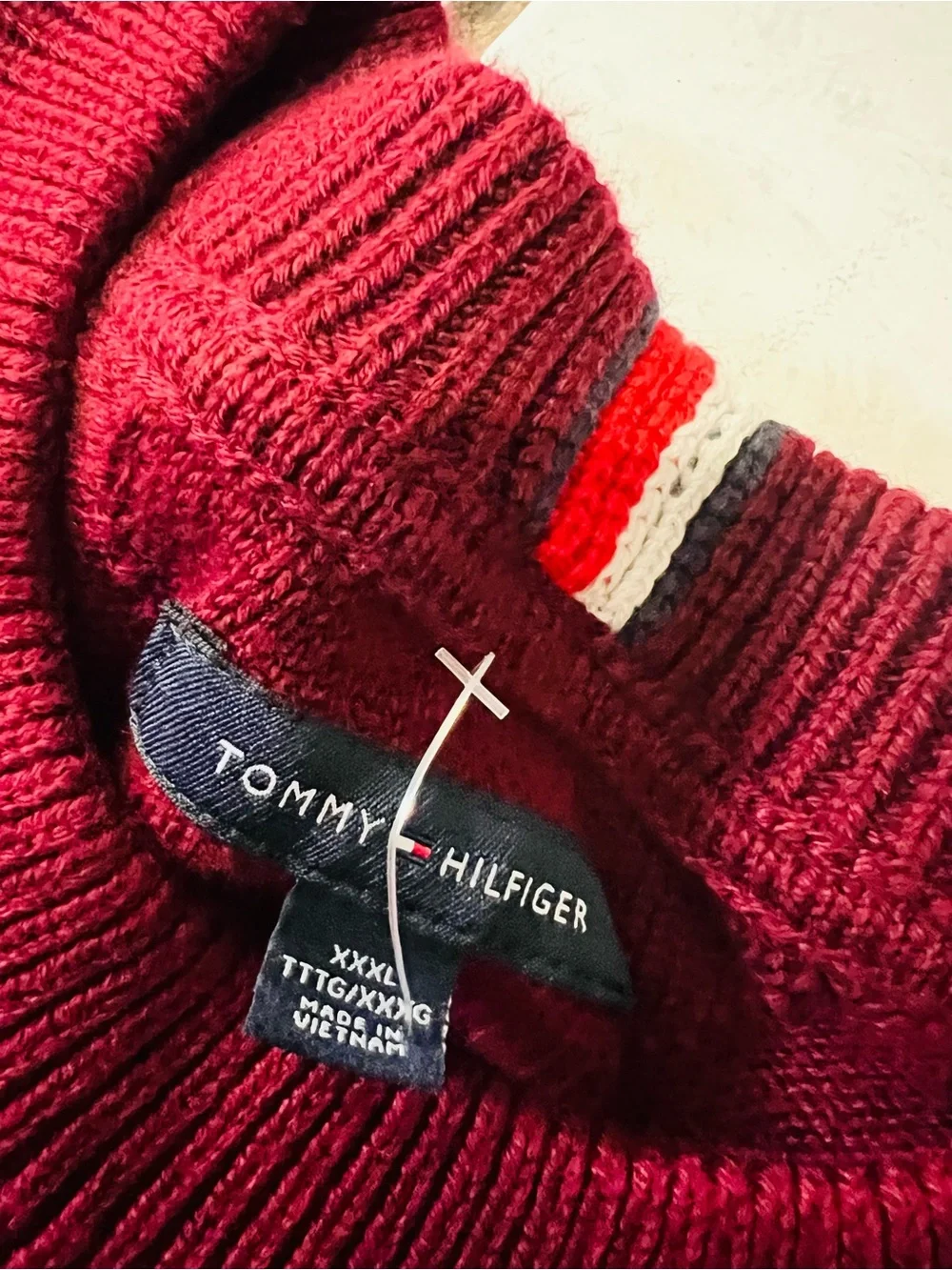 Tommy Hilfiger Men's Burgundy Crewneck Sweater 2XL